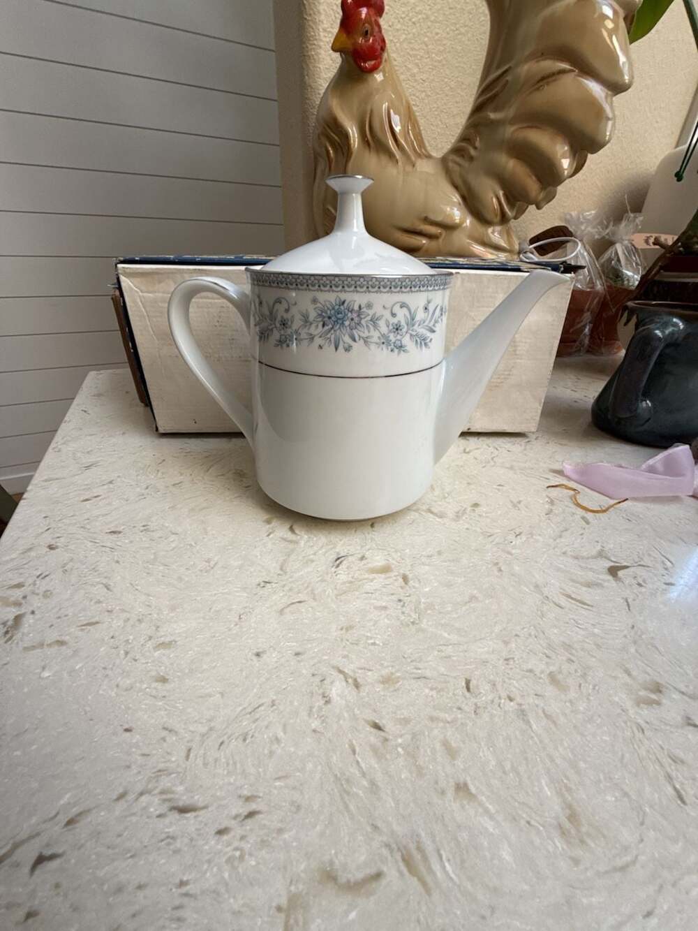 Noritake Contemporary Fine China Blue Hill Pattern 2482 Teapot